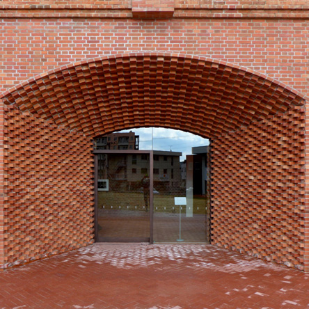 弘前れんが倉庫美術館