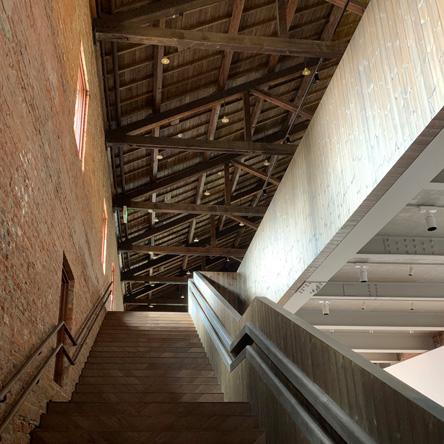 弘前れんが倉庫美術館