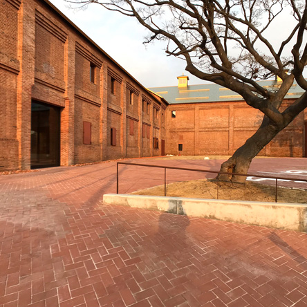 弘前れんが倉庫美術館